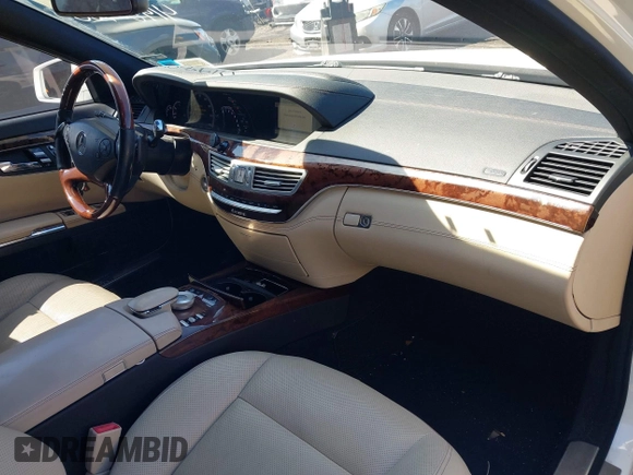 2012 Mercedes-Benz S 550 with VIN WDDNG9EB9CA463453, listed as a IAAI auction lot 41980960 with 84,579 mi miles and . Bid and sale history available at DreamBid. Image 5.