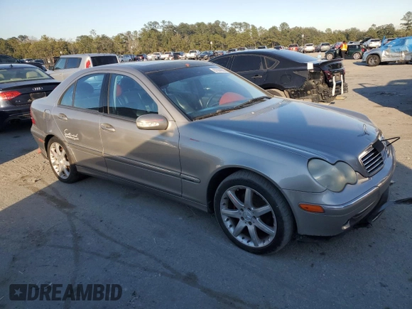 2004 Mercedes-Benz C 230 Kompressor with VIN WDBRF40JX4F464601, listed as a Copart auction lot 87904995 with 175,604 mi miles and Salvage Title. Bid and sale history available at DreamBid. Image 4.