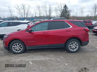 2022 Chevrolet Equinox LT z VIN 3GNAXUEV5NL221803, wystawiony jako IAAI lot #42052976 z przebiegiem 70 931 mil mil oraz . Historia ofert i sprzedaży dostępna na DreamBid. Obrazek 14.
