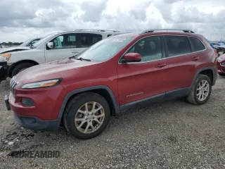 2015 Jeep Cherokee Latitude with VIN 1C4PJLCS7FW671262, listed as a Copart auction lot 54716405 with 172,085 mi miles and Clean Title. Bid and sale history available at carsss.com. Image 1.