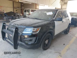 2018 Ford Police Interceptor Utility с VIN 1FM5K8AT5JGB19089, выставлен на аукционе IAAI как лот 42413153 с пробегом 122 665 миль миль и . История ставок и продаж доступна на DreamBid. Изображение 2.