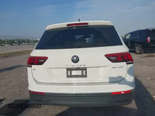 2024 Volkswagen Tiguan SE with VIN 3VV3B7AX3RM120298, listed as a IAAI auction lot 41862454 with Not provided miles and . Bid and sale history available at DreamBid. Image 16.