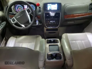 2015 Chrysler Town & Country Touring L z VIN 2C4RC1CG9FR563298, wystawiony jako Copart lot #53612215 z przebiegiem 103 829 mil mil oraz Szkoda całkowita • Salvage title. Historia ofert i sprzedaży dostępna na DreamBid. Obrazek 8.