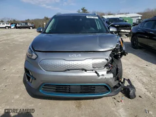 2022 Kia Niro EV S with VIN KNDCC3LG3N5121923, listed as a Copart auction lot 49021805 with 37,890 mi miles and Salvage Title. Bid and sale history available at carsss.com. Image 5.