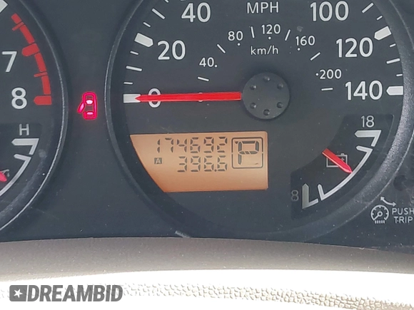 2008 Nissan Frontier SE z VIN 1N6AD07UX8C445256, wystawiony jako IAAI lot #42268253 z przebiegiem 174 692 mil mil oraz . Historia ofert i sprzedaży dostępna na DreamBid. Obrazek 15.