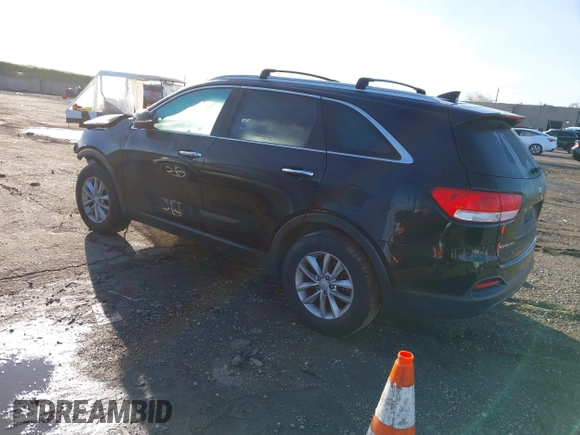 2018 Kia Sorento LX with VIN 5XYPG4A31JG415818, listed as a IAAI auction lot 41794227 with 94,439 mi miles. Bid and sale history available at carsss.com. Image 3.