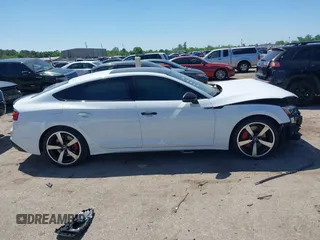 2024 Audi A5 Sportback S line Premium Plus z VIN WAUFACF52RA118986, wystawiony jako IAAI lot #41962998 z przebiegiem 2 089 mil mil oraz . Historia ofert i sprzedaży dostępna na DreamBid. Obrazek 13.