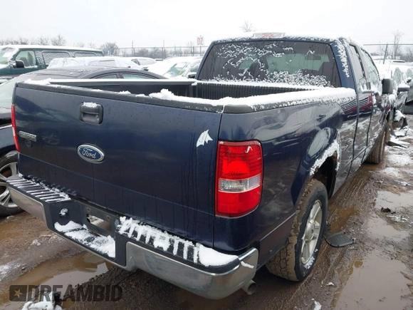 2004 Ford F-150 STX with VIN 1FTRX12W44NA84522, listed as a IAAI auction lot 41571717 with 283,200 mi miles. Bid and sale history available at carsss.com. Image 4.