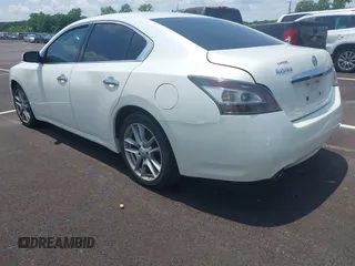 2014 Nissan Maxima S with VIN 1N4AA5AP9EC499211, listed as a IAAI auction lot 42377529 with 163,977 mi miles and . Bid and sale history available at DreamBid. Image 3.