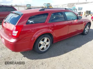 2005 Dodge Magnum SXT z VIN 2D4GZ48V45H577714, wystawiony jako IAAI lot #41713514 z przebiegiem 169 249 mil mil oraz . Historia ofert i sprzedaży dostępna na DreamBid. Obrazek 4.