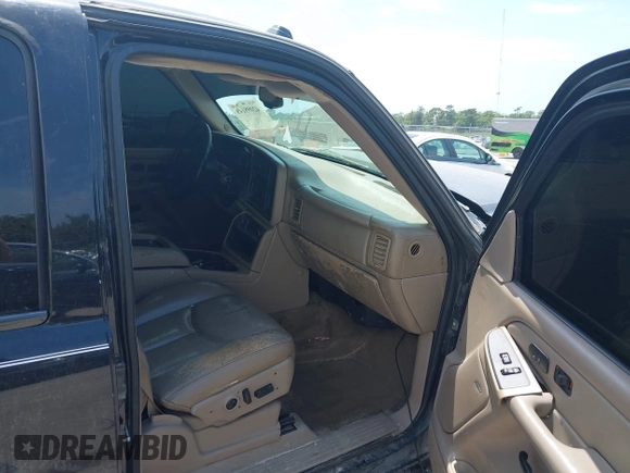 2005 Chevrolet Silverado 1500 LT with VIN 2GCEK13T351266474, listed as a IAAI auction lot 42098149 with 225,667 mi miles and . Bid and sale history available at DreamBid. Image 5.
