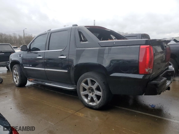 2008 Cadillac Escalade EXT with VIN 3GYFK62818G171755, listed as a Copart auction lot 82899754 with 236580 miles and Clean Title. Bid and sale history available at carsss.com. Image 2.