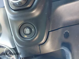 2019 Jeep Wrangler Unlimited Sport Altitude with VIN 1C4HJXDG6KW639189, listed as a IAAI auction lot 42044653 with 79,250 mi miles and . Bid and sale history available at DreamBid. Image 11.