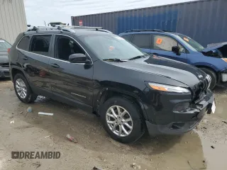 2016 Jeep Cherokee Latitude with VIN 1C4PJMCB7GW338356, listed as a Copart auction lot 51748115 with 114,795 mi miles and Clean Title. Bid and sale history available at carsss.com. Image 4.