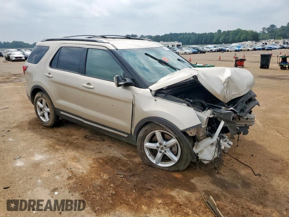 2017 Ford Explorer XLT z VIN 1FM5K8D85HGA10343, wystawiony jako Copart lot #56864105 z przebiegiem 56 339 mil mil oraz Szkoda całkowita • Salvage title. Historia ofert i sprzedaży dostępna na DreamBid. Obrazek 4.