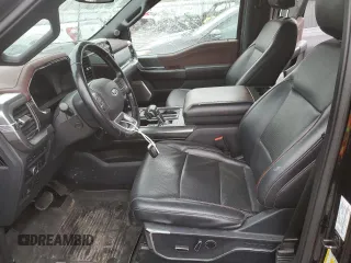 2021 Ford F-150 XL z VIN 1FTFW1E82MFB19118, wystawiony jako Copart lot #58718855 z przebiegiem 121 251 mil mil oraz Szkoda całkowita • Salvage title. Historia ofert i sprzedaży dostępna na DreamBid. Obrazek 7.