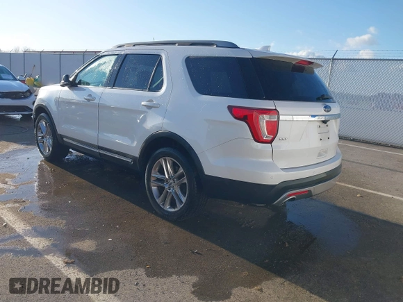 2017 Ford Explorer XLT with VIN 1FM5K8D84HGD63088, listed as a IAAI auction lot 42030137 with 101,645 mi miles and . Bid and sale history available at DreamBid. Image 3.
