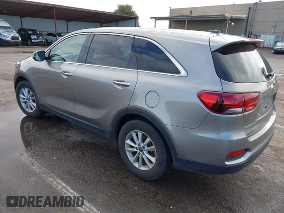 2019 Kia Sorento S V6 with VIN 5XYPG4A52KG469230, listed as a IAAI auction lot 41590453 with 136,602 mi miles. Bid and sale history available at carsss.com. Image 3.