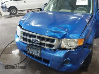 2012 Ford Escape XLS z VIN 1FMCU0C7XCKB44251, wystawiony jako IAAI lot #42151121 z przebiegiem 180 851 mil mil oraz . Historia ofert i sprzedaży dostępna na DreamBid. Obrazek 6.