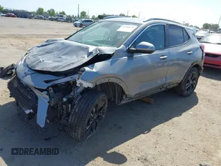 2024 Buick Encore GX Sport Touring с VIN KL4AMESL8RB122520, выставлен на аукционе IAAI как лот 42100439 с пробегом 15 787 миль миль и . История ставок и продаж доступна на DreamBid. Изображение 18.