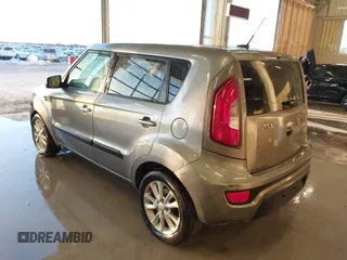 2013 Kia Soul ! with VIN KNDJT2A69D7609014, listed as a IAAI auction lot 41393337 with 259,707 mi miles. Bid and sale history available at carsss.com. Image 3.
