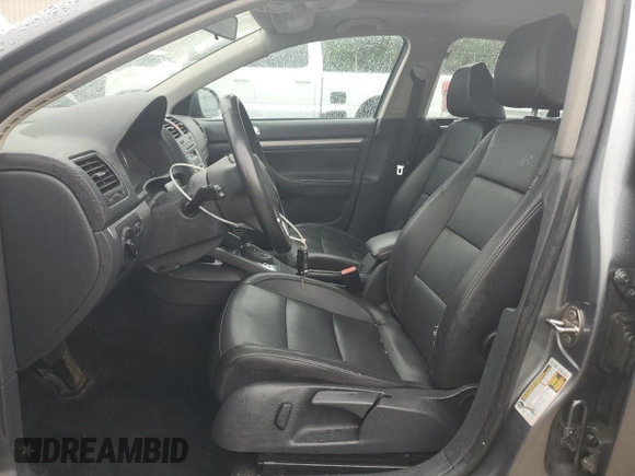 2010 Volkswagen Jetta Limited Edition с VIN 3VWRZ7AJ3AM153920, выставлен на аукционе Copart как лот 63628325 с пробегом 116 644 миль миль и Списание • Salvage title. История ставок и продаж доступна на DreamBid. Изображение 7.