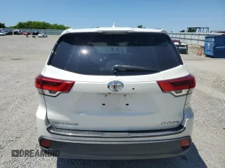 2017 Toyota Highlander XLE with VIN 5TDJZRFH2HS514016, listed as a Copart auction lot 57293565 with 125,738 mi miles and Salvage title. Bid and sale history available at DreamBid. Image 6.