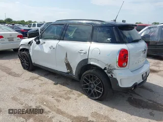 2016 MINI Countryman S with VIN WMWZC3C53GWP53582, listed as a IAAI auction lot 42400636 with Not provided miles and . Bid and sale history available at DreamBid. Image 3.