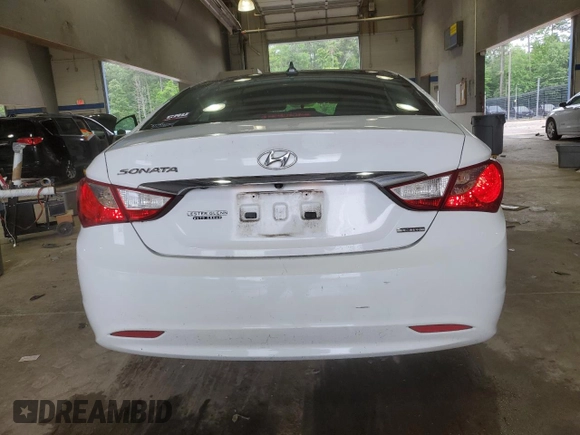 2013 Hyundai Sonata Limited with VIN 5NPEC4AC3DH655677, listed as a Copart auction lot 58614215 with 146,805 mi miles and Clean title. Bid and sale history available at DreamBid. Image 6.