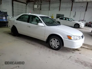 2000 Toyota Camry CE with VIN 4T1BG22K0YU961745, listed as a Copart auction lot 47946965 with 245,475 mi miles and Salvage Title. Bid and sale history available at carsss.com. Image 4.