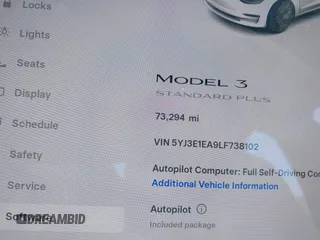 2020 Tesla Model 3 Standard Range Plus z VIN 5YJ3E1EA9LF738102, wystawiony jako IAAI lot #42107744 z przebiegiem 73 294 mil mil oraz . Historia ofert i sprzedaży dostępna na DreamBid. Obrazek 16.