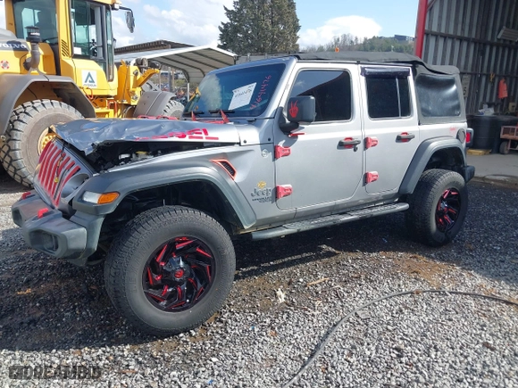 2018 Jeep Wrangler Unlimited Sport S with VIN 1C4HJXDG0JW250952, listed as a IAAI auction lot 41641476 with 117,284 mi miles. Bid and sale history available at carsss.com. Image 22.