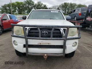 2005 Toyota Tacoma PreRunner z VIN 5TEKU72N55Z041875, wystawiony jako Copart lot #58498115 z przebiegiem 185 347 mil mil oraz Czysty tytuł • Clean title. Historia ofert i sprzedaży dostępna na DreamBid. Obrazek 5.