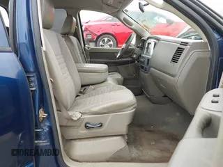 2007 Dodge 1500 ST z VIN 1D7HA18K57J562577, wystawiony jako IAAI lot #42355951 z przebiegiem 190 791 mil mil oraz . Historia ofert i sprzedaży dostępna na DreamBid. Obrazek 5.