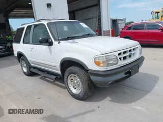 1996 Ford Explorer z VIN 1FMCU24X4TUC82009, wystawiony jako IAAI lot #42829672 z przebiegiem 113 106 mil mil oraz . Historia ofert i sprzedaży dostępna na DreamBid. Obrazek 1.