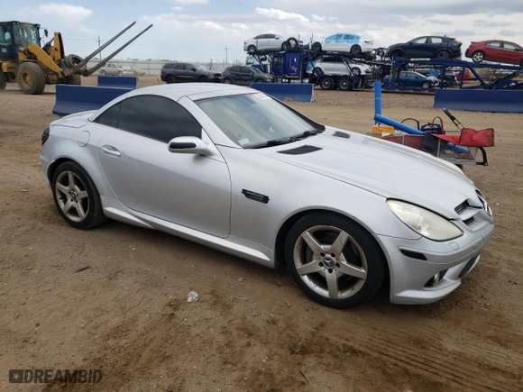 2006 Mercedes-Benz SLK-Class 3.5L with VIN WDBWK56FX6F105291, listed as a Copart auction lot 55348014 with 159,233 mi miles and Clean Title. Bid and sale history available at carsss.com. Image 4.