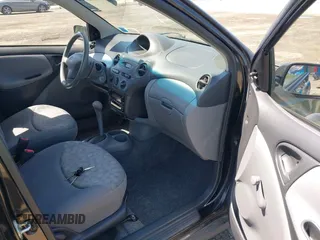 2000 Toyota ECHO z VIN JTDBT123XY5020929, wystawiony jako IAAI lot #42234819 z przebiegiem 144 560 mil mil oraz . Historia ofert i sprzedaży dostępna na DreamBid. Obrazek 5.
