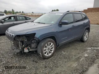2021 Jeep Cherokee Latitude с VIN 1C4PJLCBXMD150920, выставлен на аукционе Copart как лот 55527215 с пробегом 146 637 миль миль и Списание • Salvage title. История ставок и продаж доступна на DreamBid. Изображение 1.