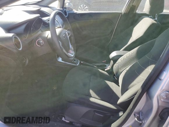 2019 Ford Fiesta SE z VIN 3FADP4EJ8KM109527, wystawiony jako Copart lot #42411655 z przebiegiem Nie podano mil oraz Szkoda całkowita • Salvage title. Historia ofert i sprzedaży dostępna na DreamBid. Obrazek 7.
