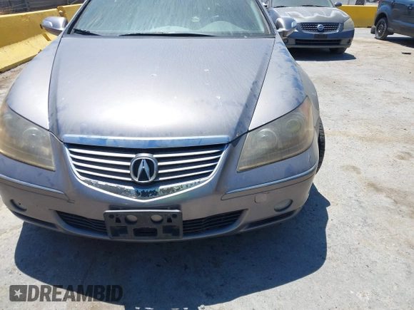 2005 Acura RL with VIN JH4KB165X5C011801, listed as a IAAI auction lot 42655208 with 190,816 mi miles and . Bid and sale history available at DreamBid. Image 6.