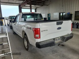 2015 Ford F-150 XLT z VIN 1FTFX1EF0FKE89795, wystawiony jako IAAI lot #42610200 z przebiegiem 87 650 mil mil oraz . Historia ofert i sprzedaży dostępna na DreamBid. Obrazek 16.