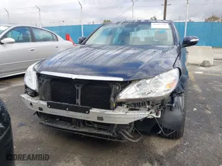 2011 Hyundai Genesis with VIN KMHGC4DE1BU145283, listed as a IAAI auction lot 41687780 with 104,191 mi miles. Bid and sale history available at carsss.com. Image 13.