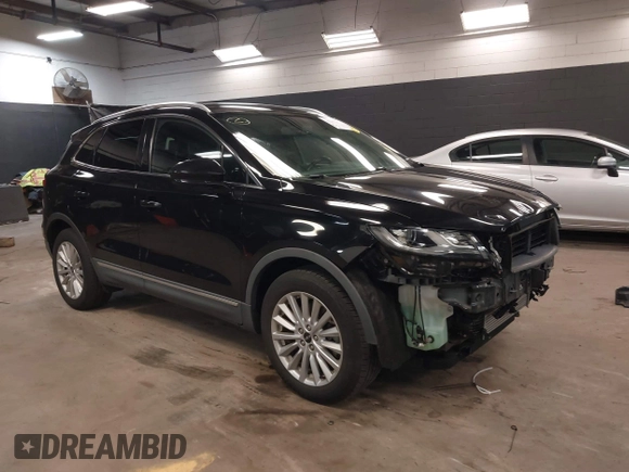 2019 Lincoln MKC Standard with VIN 5LMCJ1D95KUL17768, listed as a IAAI auction lot 42171032 with 24,578 mi miles. Bid and sale history available at carsss.com. Image 1.
