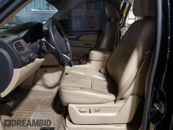 2008 Chevrolet Suburban LTZ with VIN 3GNFK16378G208290, listed as a Copart auction lot 60696725 with 203,426 mi miles and Salvage title. Bid and sale history available at DreamBid. Image 7.