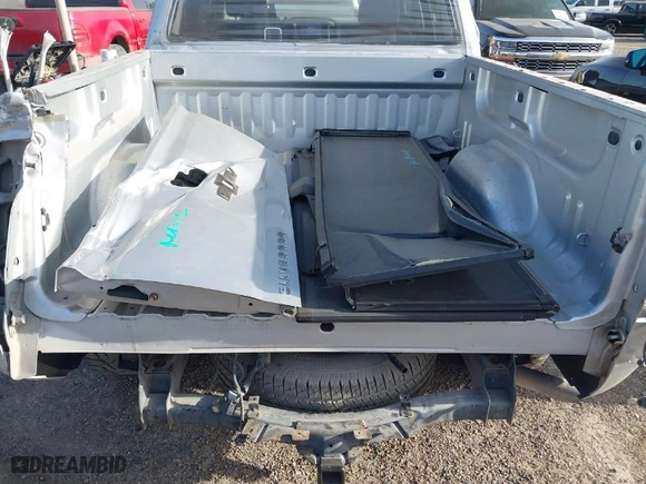2017 Chevrolet Silverado 1500 LT with VIN 3GCUKREC2HG392487, listed as a IAAI auction lot 41807394 with 113,041 mi miles. Bid and sale history available at carsss.com. Image 20.