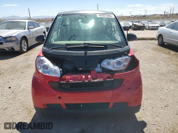 2009 Smart fortwo Pure z VIN WMEEJ31X39K233387, wystawiony jako Copart lot #46931285 z przebiegiem 79 695 mil mil oraz Tytuł czysty. Historia ofert i sprzedaży dostępna na DreamBid. Obrazek 5.