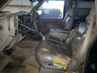 1999 Chevrolet Suburban with VIN 3GNEC16R5XG218523, listed as a Copart auction lot 72568494 with 297,020 mi miles and Salvage Title. Bid and sale history available at DreamBid. Image 7.