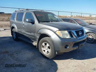 2007 Nissan Pathfinder S z VIN 5N1AR18U67C628706, wystawiony jako IAAI lot #41861813 z przebiegiem 173 106 mil mil oraz . Historia ofert i sprzedaży dostępna na DreamBid. Obrazek 1.