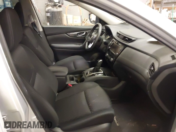 2019 Nissan Rogue SV with VIN KNMAT2MV3KP525593, listed as a IAAI auction lot 42044497 with 122,176 mi miles. Bid and sale history available at carsss.com. Image 5.