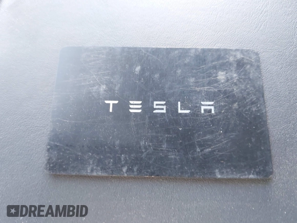 2024 Tesla Model Y z VIN 7SAYGDED4RF115252, wystawiony jako IAAI lot #42302658 z przebiegiem 7 365 mil mil oraz . Historia ofert i sprzedaży dostępna na DreamBid. Obrazek 11.